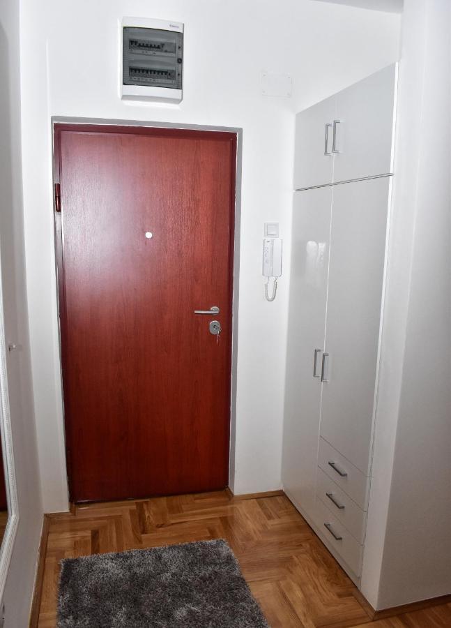 Apartman Dajana เทรบินเย ภายนอก รูปภาพ