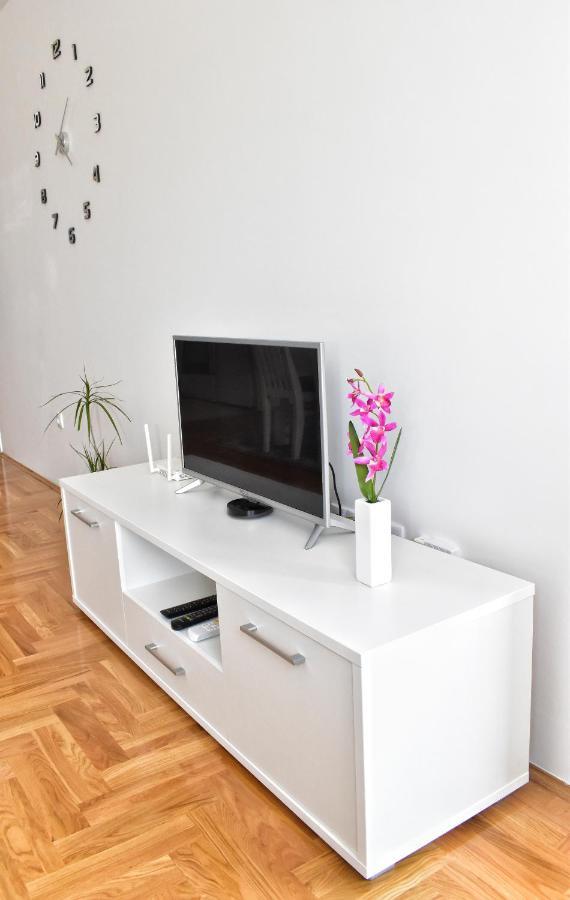 Apartman Dajana เทรบินเย ภายนอก รูปภาพ